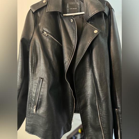 Faux leather jackets - Picture 2 of 9